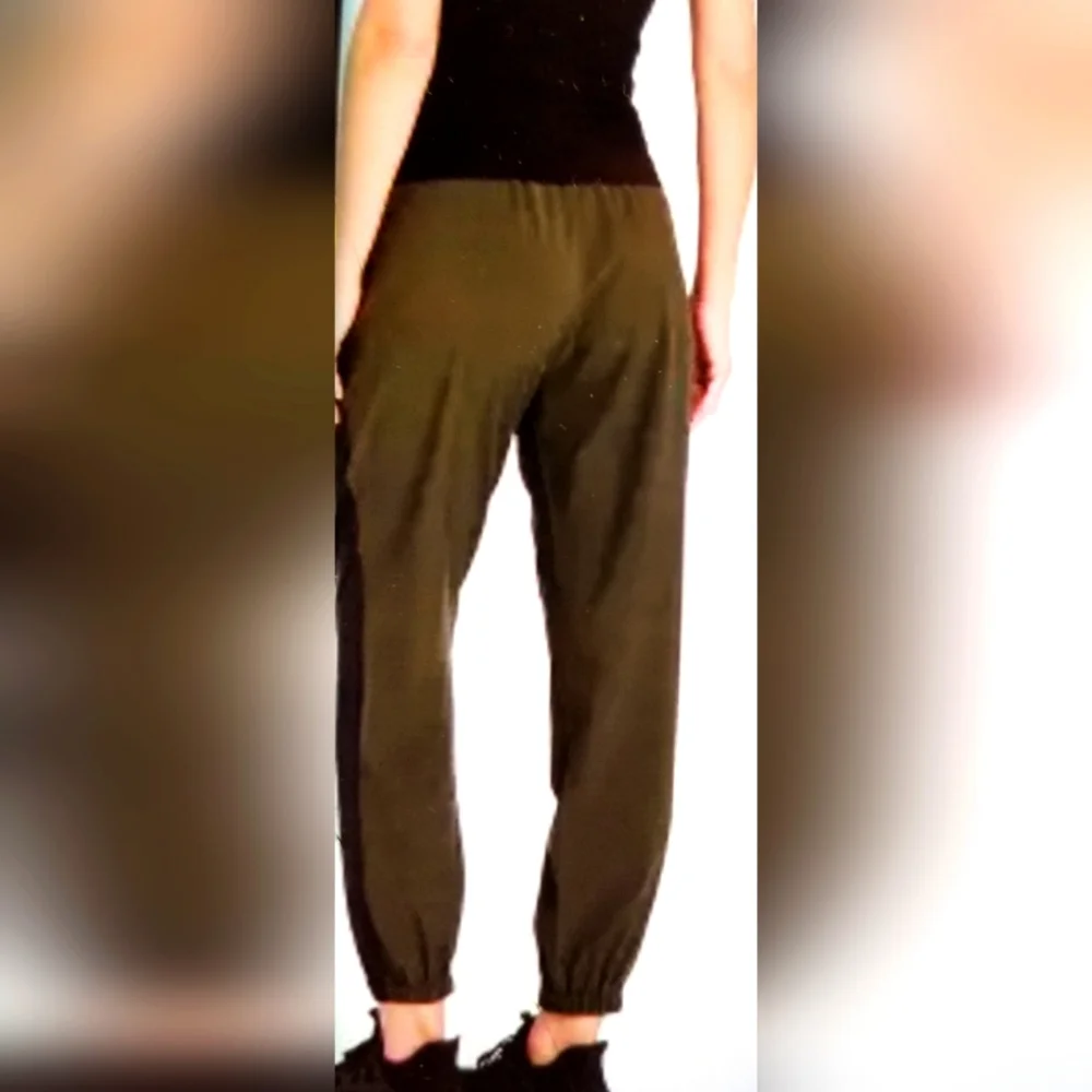 NwT  Patented Over belly stretch woven maternity jogger pants size med - Picture 2 of 12
